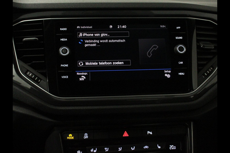 Volkswagen T-Roc 1.5 TSI 150pk Automaat Sport Team | Navigatie | Apple Carplay/Android Auto | Camera | Electrische achterklep | Climate Control | Led | Lichtmetalen Velgen
