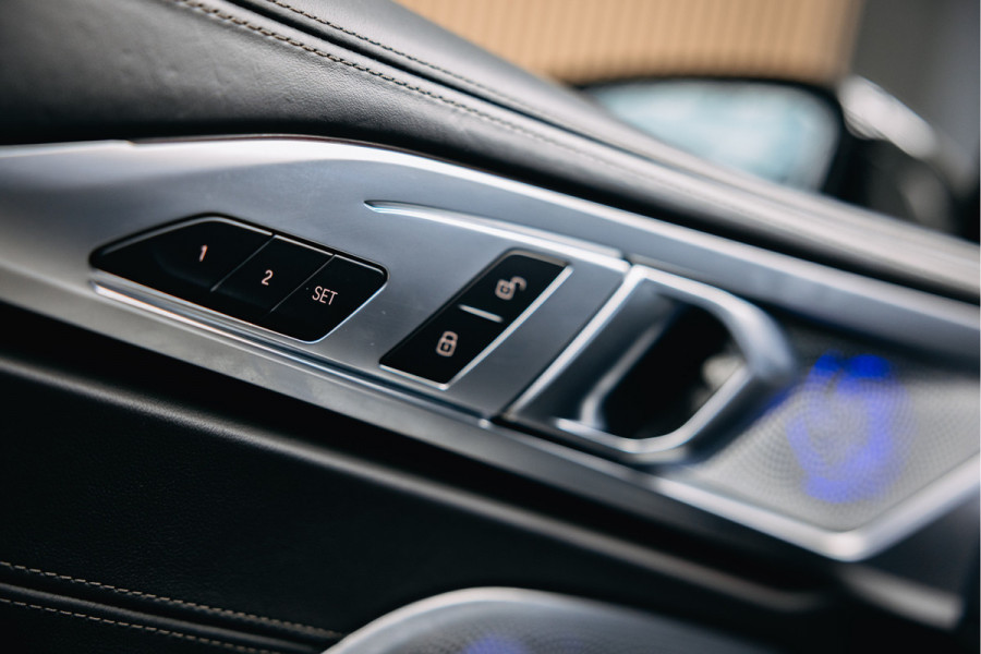 BMW 8 Serie M850i xDrive High Executive | Cabrio | Head-Up | 360 Camera | Bowers & Wilkins | Stuurverwarming | BMW 8 Serie M850i xDrive High Executive | Cabrio | Head-Up | 360 Camera | Bowers & Wilkins | Stuurverwarming |
