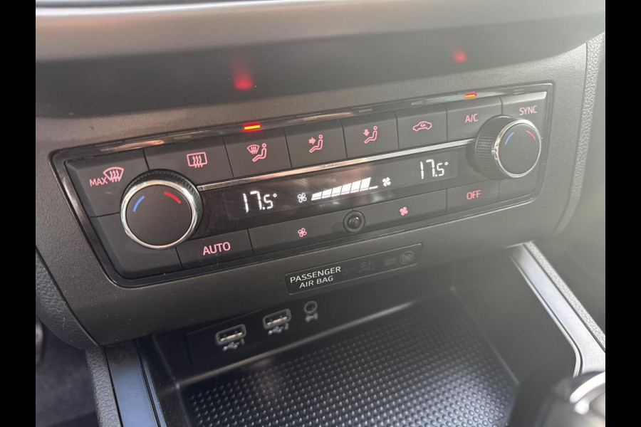 Seat Ibiza 1.0 TSI Style Business Intense  automaat | navigatie | climae control | trekhaak Seat Ibiza 1.0 TSI Style Business Intense  automaat | navigatie | climae control | trekhaak