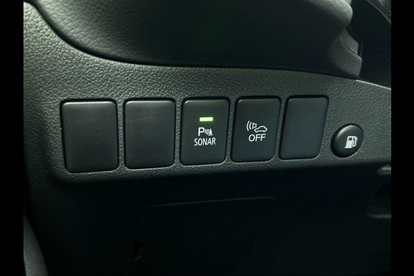 Mitsubishi Outlander 2.4 PHEV 165kW Pure Auto. Trekhaak Navigatie Apple Carplay/Android Auto Camera Parkeersensoren Cruise Control Stoelverwarming Climate Control Lichtmetalen velgen Getinte ramen