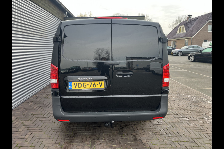 Mercedes-Benz Vito 111 CDI | Achter deuren Mercedes-Benz Vito 111 CDI | Achter deuren