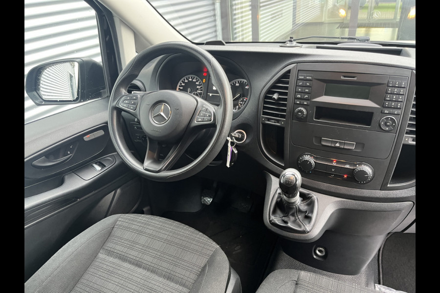 Mercedes-Benz Vito 111 CDI | Achter deuren Mercedes-Benz Vito 111 CDI | Achter deuren