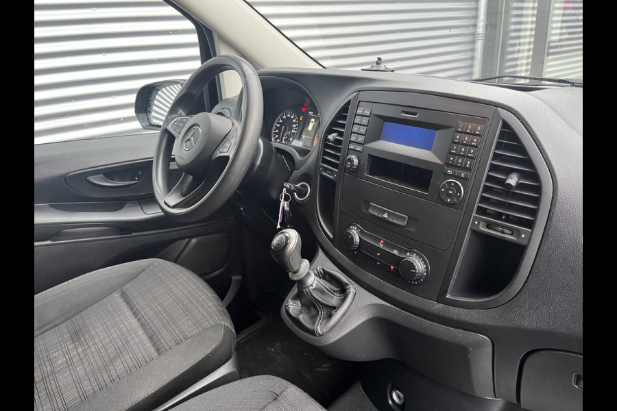 Mercedes-Benz Vito 111 CDI | Achter deuren Mercedes-Benz Vito 111 CDI | Achter deuren