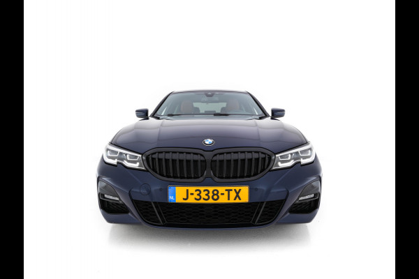 BMW 3-serie 330e eDrive M-Sportpack Edition Plug-In (INCL-BTW) *LUXURY-LEATHER | FULL-LED | HEATED-SPORTSEATS | DIGI-COCKPIT | HIFI-SOUND | NAVI-FULLMAP | AMBIENT-LIGHT | PRIVACY-GLASS | SHIFT-PADDLES | KEYLESS | DAB | ECC | PDC | CARPLAY | ..