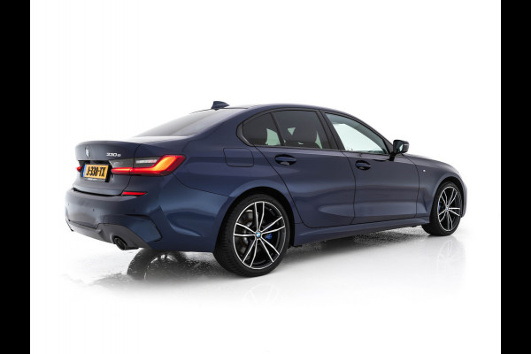 BMW 3-serie 330e eDrive M-Sportpack Edition Plug-In (INCL-BTW) *LUXURY-LEATHER | FULL-LED | HEATED-SPORTSEATS | DIGI-COCKPIT | HIFI-SOUND | NAVI-FULLMAP | AMBIENT-LIGHT | PRIVACY-GLASS | SHIFT-PADDLES | KEYLESS | DAB | ECC | PDC | CARPLAY | ..