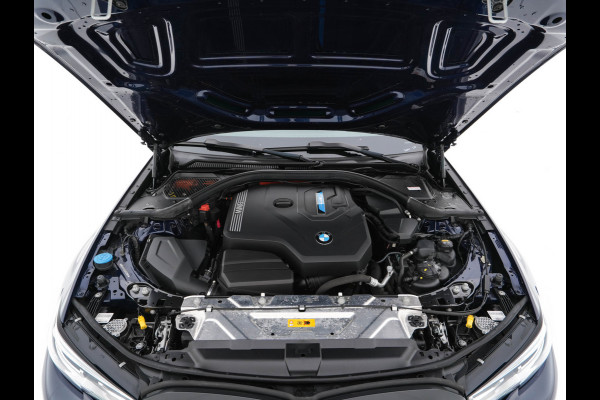 BMW 3-serie 330e eDrive M-Sportpack Edition Plug-In (INCL-BTW) *LUXURY-LEATHER | FULL-LED | HEATED-SPORTSEATS | DIGI-COCKPIT | HIFI-SOUND | NAVI-FULLMAP | AMBIENT-LIGHT | PRIVACY-GLASS | SHIFT-PADDLES | KEYLESS | DAB | ECC | PDC | CARPLAY | ..