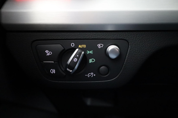 Audi Q5 Sportback 55 TFSI e S edition 367 pk S-tronic | SoH 100% | Navigatie | Panoramadak | Parkeersensoren (Park assist) | Rondomzicht camera | Elktr. Voorstoelen | Stoelverwarming | Audi Q5 Sportback 55 TFSI e S edition 367 pk S-tronic | SoH 100% | Navigatie | Panoramadak | Parkeersensoren (Park assist) | Rondomzicht camera | Elktr. Voorstoelen | Stoelverwarming |