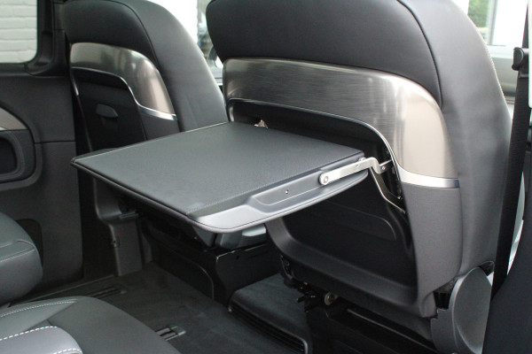 Mercedes-Benz V-Klasse 300d / Exclusive / 6/7-Pers / Luchtv / Pano / INCL BTW-BPM / 2x Elec Schuifd / 360 Cam / Burmester / Vol Opties / NIEUW!!