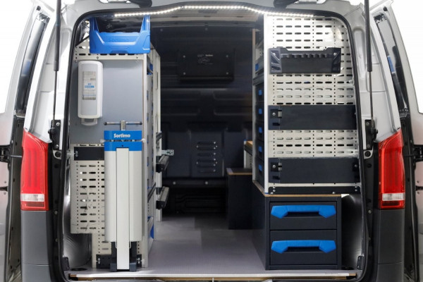 Mercedes-Benz Vito 114 CDI 136pk Compact 9G Automaat 2x Schuifdeur/LED/Camera/Navi/Inrichting 05-2022 Mercedes-Benz Vito 114 CDI 136pk Compact 9G Automaat 2x Schuifdeur/LED/Camera/Navi/Inrichting 05-2022