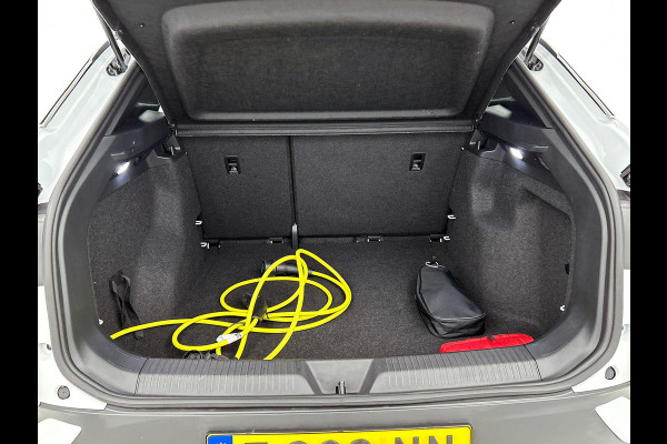 Volkswagen ID.4 Pro 77 kWh Ev Navi Carplay Keyless PDV V+A Climate Control DAB+ Lane Assist Adaptieve Cruise Volkswagen ID.4 Pro 77 kWh Ev Navi Carplay Keyless PDV V+A Climate Control DAB+ Lane Assist Adaptieve Cruise