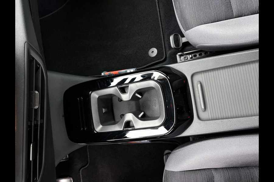 Volkswagen ID.4 Pro 77 kWh Ev Navi Carplay Keyless PDV V+A Climate Control DAB+ Lane Assist Adaptieve Cruise Volkswagen ID.4 Pro 77 kWh Ev Navi Carplay Keyless PDV V+A Climate Control DAB+ Lane Assist Adaptieve Cruise