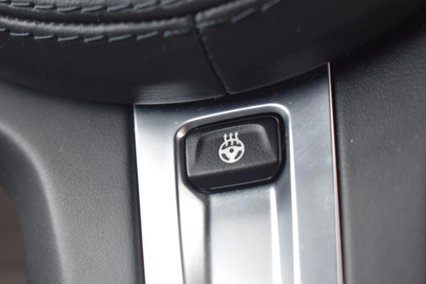 BMW 5 Serie M550i xDrive High Executive HUD Pano Lane ACC B&W Sfeer