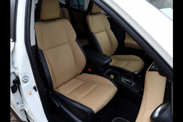 Toyota RAV4 2.5 Hybrid AWD Executive | Schuifdak | 360 Camera | Trekhaak Toyota RAV4 2.5 Hybrid AWD Executive | Schuifdak | 360 Camera | Trekhaak