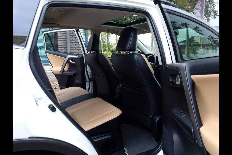 Toyota RAV4 2.5 Hybrid AWD Executive | Schuifdak | 360 Camera | Trekhaak Toyota RAV4 2.5 Hybrid AWD Executive | Schuifdak | 360 Camera | Trekhaak