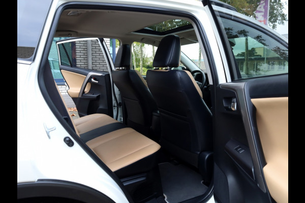 Toyota RAV4 2.5 Hybrid AWD Executive | Schuifdak | 360 Camera | Trekhaak Toyota RAV4 2.5 Hybrid AWD Executive | Schuifdak | 360 Camera | Trekhaak