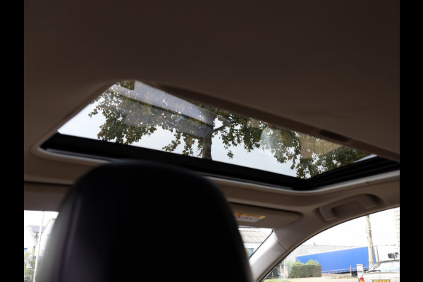 Toyota RAV4 2.5 Hybrid AWD Executive | Schuifdak | 360 Camera | Trekhaak Toyota RAV4 2.5 Hybrid AWD Executive | Schuifdak | 360 Camera | Trekhaak