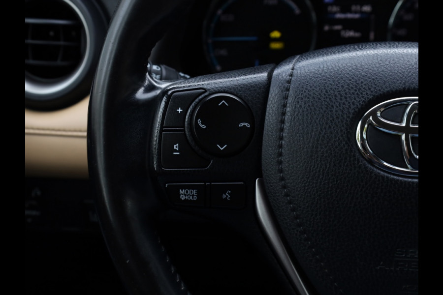 Toyota RAV4 2.5 Hybrid AWD Executive | Schuifdak | 360 Camera | Trekhaak Toyota RAV4 2.5 Hybrid AWD Executive | Schuifdak | 360 Camera | Trekhaak