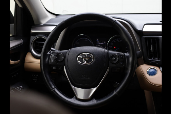 Toyota RAV4 2.5 Hybrid AWD Executive | Schuifdak | 360 Camera | Trekhaak Toyota RAV4 2.5 Hybrid AWD Executive | Schuifdak | 360 Camera | Trekhaak