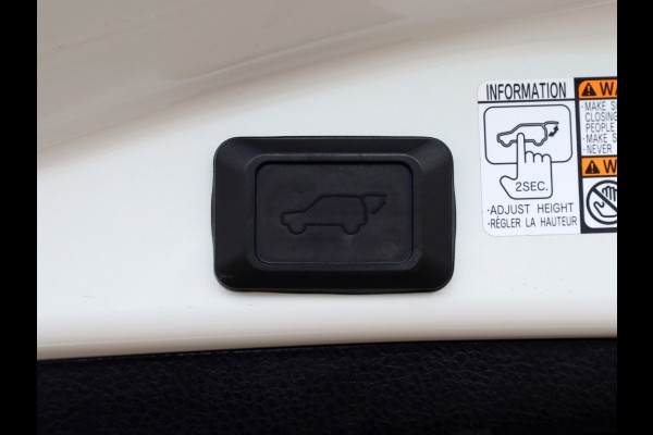 Toyota RAV4 2.5 Hybrid AWD Executive | Schuifdak | 360 Camera | Trekhaak Toyota RAV4 2.5 Hybrid AWD Executive | Schuifdak | 360 Camera | Trekhaak