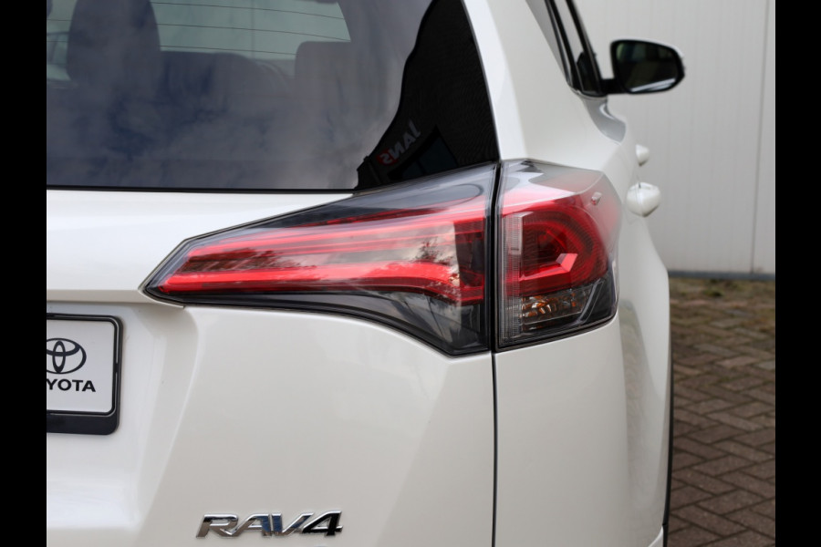 Toyota RAV4 2.5 Hybrid AWD Executive | Schuifdak | 360 Camera | Trekhaak Toyota RAV4 2.5 Hybrid AWD Executive | Schuifdak | 360 Camera | Trekhaak