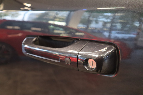 Dodge Ram 1500 5.7 V8 4x4 Crew Cab Laramie LED Cruise/Climate Panoramadak Luchtvering! Dodge Ram 1500 5.7 V8 4x4 Crew Cab Laramie LED Cruise/Climate Panoramadak Luchtvering!