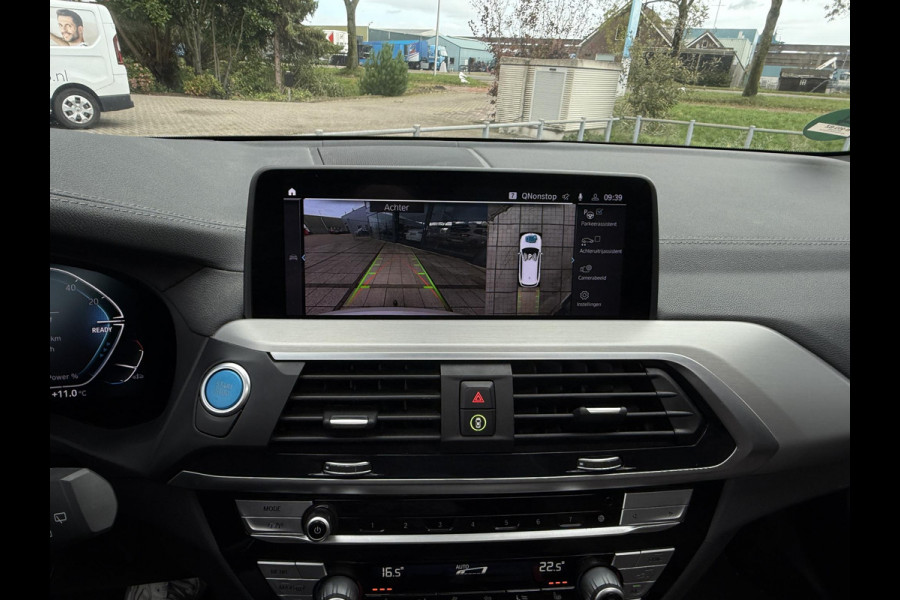BMW iX3 High Executive 80 kWh | Trekhaak | Panorama | Leder | Navi | 360 Camera | BMW iX3 High Executive 80 kWh | Trekhaak | Panorama | Leder | Navi | 360 Camera |