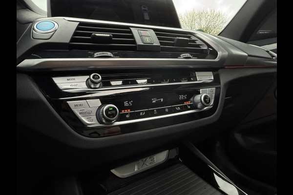BMW iX3 High Executive 80 kWh | Trekhaak | Panorama | Leder | Navi | 360 Camera | BMW iX3 High Executive 80 kWh | Trekhaak | Panorama | Leder | Navi | 360 Camera |