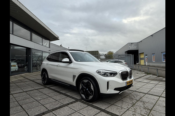 BMW iX3 High Executive 80 kWh | Trekhaak | Panorama | Leder | Navi | 360 Camera | BMW iX3 High Executive 80 kWh | Trekhaak | Panorama | Leder | Navi | 360 Camera |