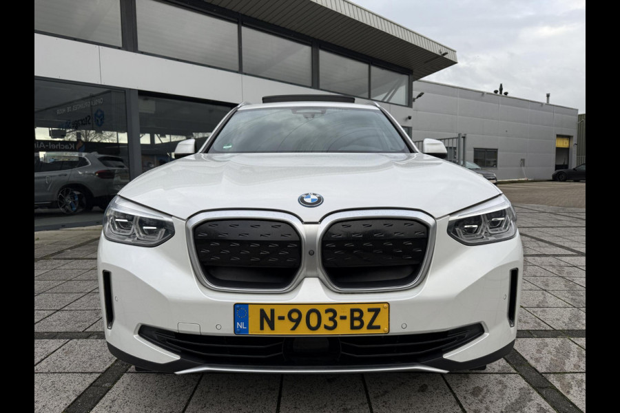 BMW iX3 High Executive 80 kWh | Trekhaak | Panorama | Leder | Navi | 360 Camera | BMW iX3 High Executive 80 kWh | Trekhaak | Panorama | Leder | Navi | 360 Camera |