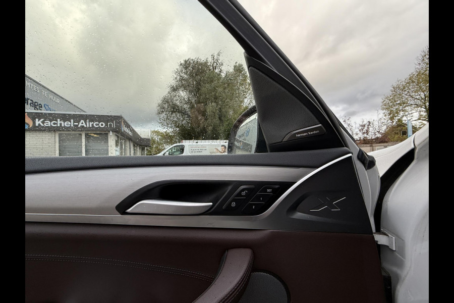 BMW iX3 High Executive 80 kWh | Trekhaak | Panorama | Leder | Navi | 360 Camera | BMW iX3 High Executive 80 kWh | Trekhaak | Panorama | Leder | Navi | 360 Camera |