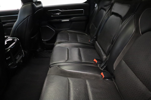 Dodge Ram 1500 5.7 V8 4x4 Crew Cab Laramie LED Cruise/Climate Panoramadak Luchtvering! Dodge Ram 1500 5.7 V8 4x4 Crew Cab Laramie LED Cruise/Climate Panoramadak Luchtvering!