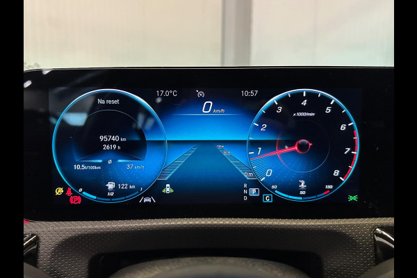Mercedes-Benz A-Klasse 180 Premium Plus | PANO | MEMORY SEATS | AMG | AMBIENCE