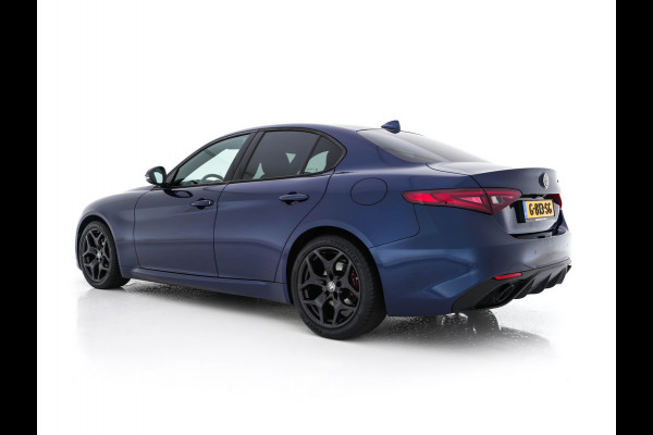 Alfa Romeo Giulia 2.0T B-Tech (INCL-BTW) Aut. *LUXURY-LEATHER | XENON | ADAPTIVE-CRUISE | MEMORY-PACK | HEATED-SPORTSEATS | KEYLESS | CAMERA | NAVI-FULLMAP | DAB+ | SHIFT-PADDLES | PRIVACY-GLASS | ECC | 18"ALU* Alfa Romeo Giulia 2.0T B-Tech (INCL-BTW) Aut. *LUXURY-LEATHER | XENON | ADAPTIVE-CRUISE | MEMORY-PACK | HEATED-SPORTSEATS | KEYLESS | CAMERA | NAVI-FULLMAP | DAB+ | SHIFT-PADDLES | PRIVACY-GLASS | ECC | 18"ALU*