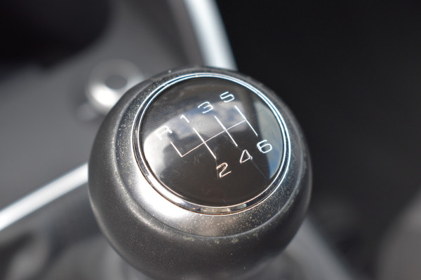 Audi Q2 30 TFSI Sport S line Edition / Parkeersensoren / LED / Multimedia / Cruise Control / Navigatie