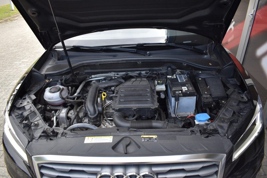 Audi Q2 30 TFSI Sport S line Edition / Parkeersensoren / LED / Multimedia / Cruise Control / Navigatie