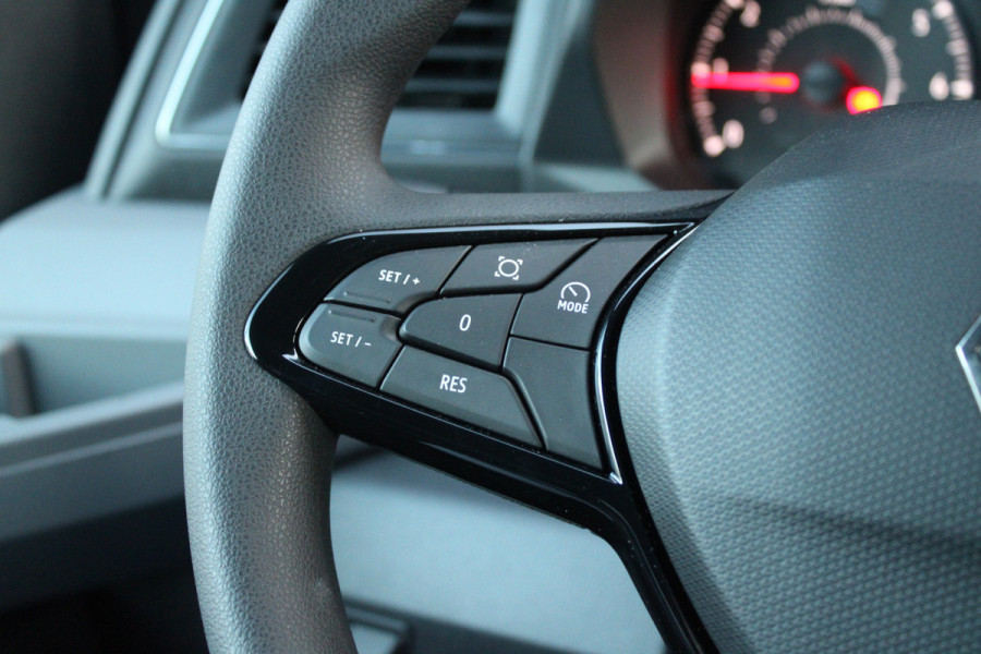 Renault Master T35 2.0 dCi 170pk L2H2 Extra DC - Navigatie - Camera - 270 gr deuren - Parkeersensoren - Draadloos laden - Rijklaar