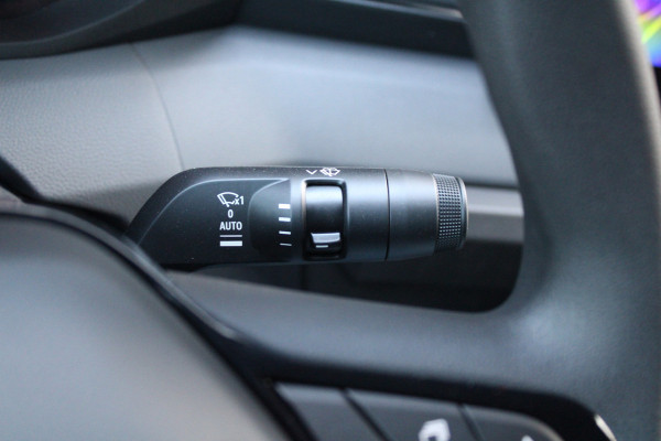 Renault Master T35 2.0 dCi 170pk L2H2 Extra DC - Navigatie - Camera - 270 gr deuren - Parkeersensoren - Draadloos laden - Rijklaar