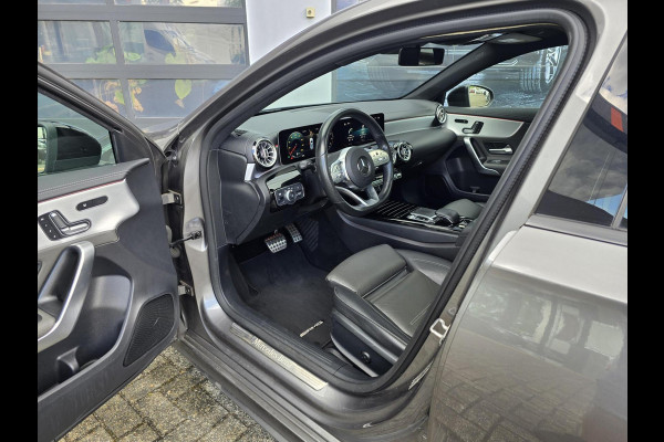 Mercedes-Benz A-Klasse 200 Premium Plus|NL AUTO!|AMG|PANO|MEMORY Mercedes-Benz A-Klasse 200 Premium Plus|NL AUTO!|AMG|PANO|MEMORY