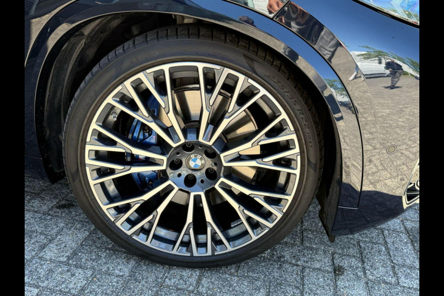 BMW X5 xDrive50e| M PACK PRO| Carbon zwart|22inch performance velg.