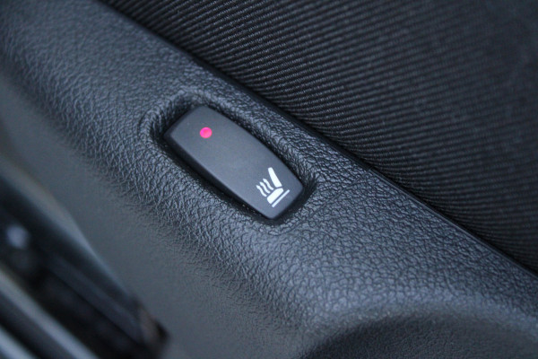 Renault Trafic 2.0 Blue dCi 170 T30 L2H1 Extra 170pk - 2x Schuifdeur - Betimmering - Stoelverwarming - Trekhaak - Camera - LED - Blind Spot - R