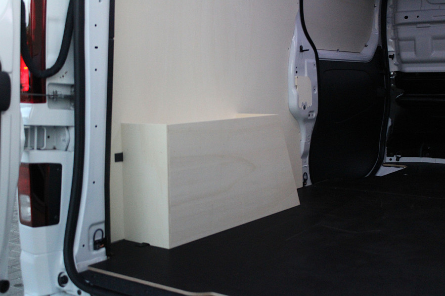 Renault Trafic 2.0 Blue dCi 170 T30 L2H1 Extra 170pk - 2x Schuifdeur - Betimmering - Stoelverwarming - Trekhaak - Camera - LED - Blind Spot - R