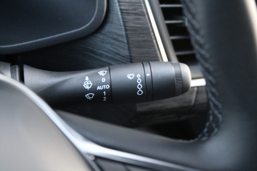 Renault Trafic 2.0 Blue dCi 170 T30 L2H1 Extra 170pk - 2x Schuifdeur - Betimmering - Stoelverwarming - Trekhaak - Camera - LED - Blind Spot - R