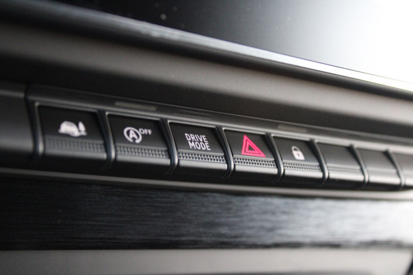 Renault Trafic 2.0 Blue dCi 170 T30 L2H1 Extra 170pk - 2x Schuifdeur - Betimmering - Stoelverwarming - Trekhaak - Camera - LED - Blind Spot - R