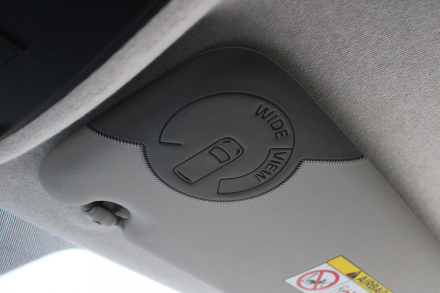 Renault Trafic 2.0 Blue dCi 170 T30 L2H1 Extra 170pk - 2x Schuifdeur - Betimmering - Stoelverwarming - Trekhaak - Camera - LED - Blind Spot - R