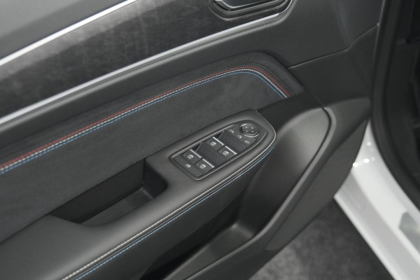 Renault Arkana 1.6 E-Tech hybrid 145 Esprit Alpine | 360 Camera | Adaptieve Cruise Control | Pack Winter | Dodehoekdetectie Renault Arkana 1.6 E-Tech hybrid 145 Esprit Alpine | 360 Camera | Adaptieve Cruise Control | Pack Winter | Dodehoekdetectie