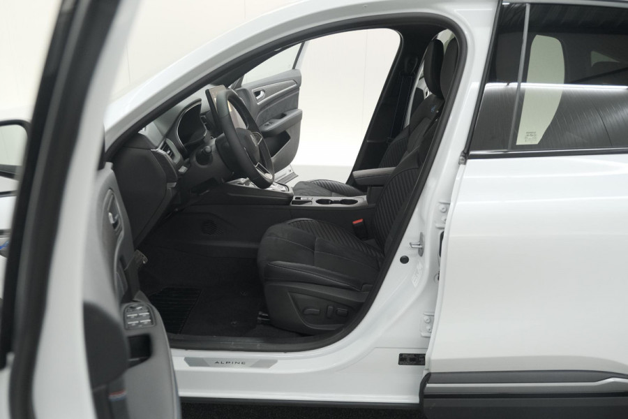 Renault Arkana 1.6 E-Tech hybrid 145 Esprit Alpine | 360 Camera | Adaptieve Cruise Control | Pack Winter | Dodehoekdetectie Renault Arkana 1.6 E-Tech hybrid 145 Esprit Alpine | 360 Camera | Adaptieve Cruise Control | Pack Winter | Dodehoekdetectie