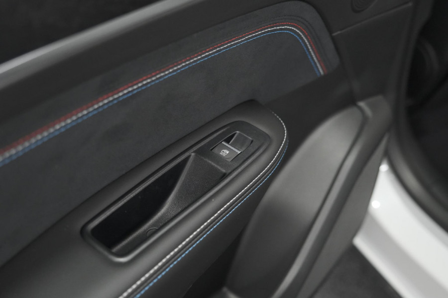 Renault Arkana 1.6 E-Tech hybrid 145 Esprit Alpine | 360 Camera | Adaptieve Cruise Control | Pack Winter | Dodehoekdetectie Renault Arkana 1.6 E-Tech hybrid 145 Esprit Alpine | 360 Camera | Adaptieve Cruise Control | Pack Winter | Dodehoekdetectie