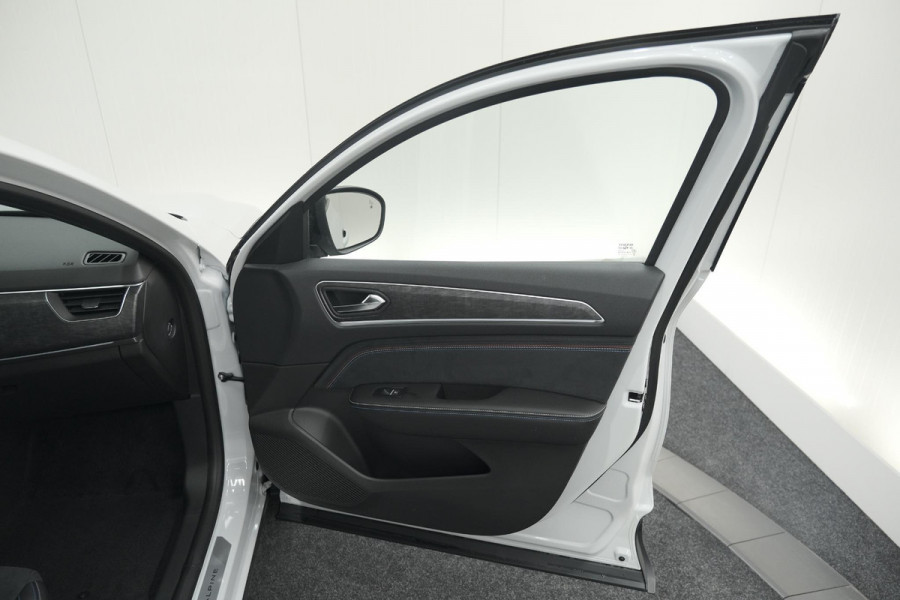 Renault Arkana 1.6 E-Tech hybrid 145 Esprit Alpine | 360 Camera | Adaptieve Cruise Control | Pack Winter | Dodehoekdetectie Renault Arkana 1.6 E-Tech hybrid 145 Esprit Alpine | 360 Camera | Adaptieve Cruise Control | Pack Winter | Dodehoekdetectie