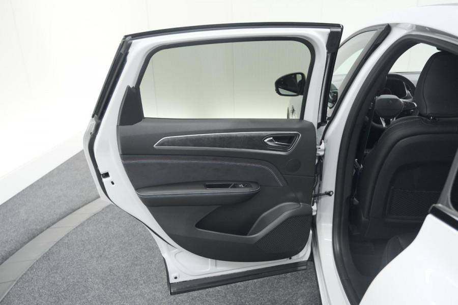 Renault Arkana 1.6 E-Tech hybrid 145 Esprit Alpine | 360 Camera | Adaptieve Cruise Control | Pack Winter | Dodehoekdetectie Renault Arkana 1.6 E-Tech hybrid 145 Esprit Alpine | 360 Camera | Adaptieve Cruise Control | Pack Winter | Dodehoekdetectie