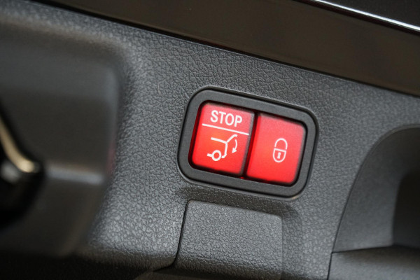 Mercedes-Benz CLA-Klasse Shooting Brake 180 AMG Line + 360° CAMERA / HEAD-UP / BURMESTER / MEMORY